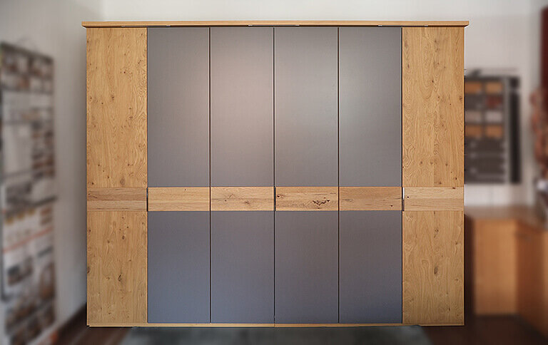 Kleiderschrank 6-türig inkl. LED-Beleuchtung