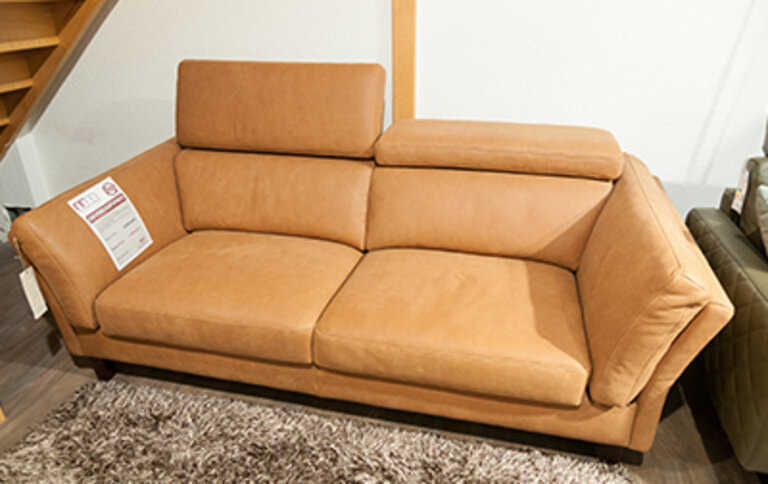Sofa mit Armlehnenverstellung 