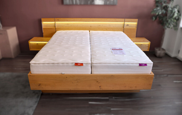 Doppelbett mit Nachtschränken & Bettkasten inkl. Matratzen, Balkeneiche furniert